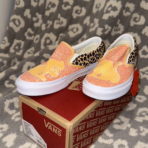 Vans Classic Slip-on Sneakers in Jaguar 🐆 and True White New 😍🐆☀️ - Picture 4 of 17